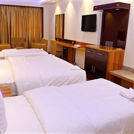 Fal Hotel L.L.C Дубай Стая снимка