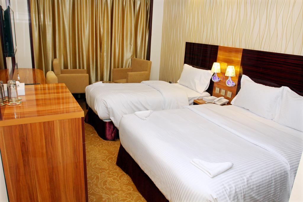 Fal Hotel L.L.C Дубай Стая снимка