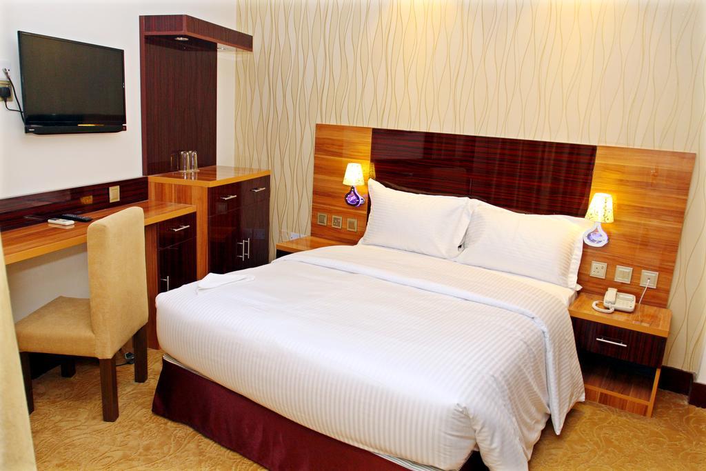 Fal Hotel L.L.C Дубай Стая снимка